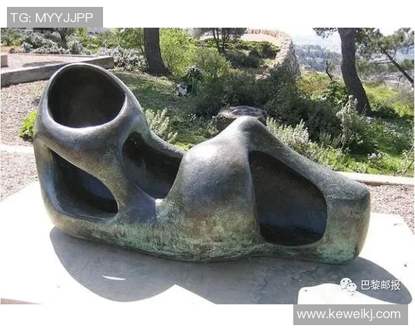 足球明星亨利手办的背后故事与收藏价值解析